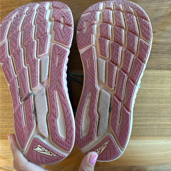 Altra Women's Athletic Shoes - Dark Blue and Light Pink - Picture 3 of 3